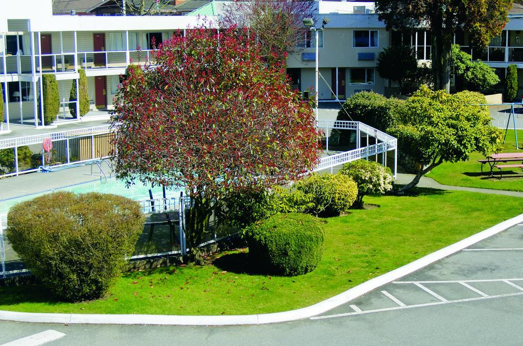 Grouse Inn West Vancouver Exterior photo